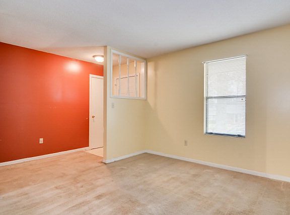 4th image of 3770 Fairington Dr