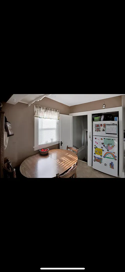 907 N Washington St — Photo 3