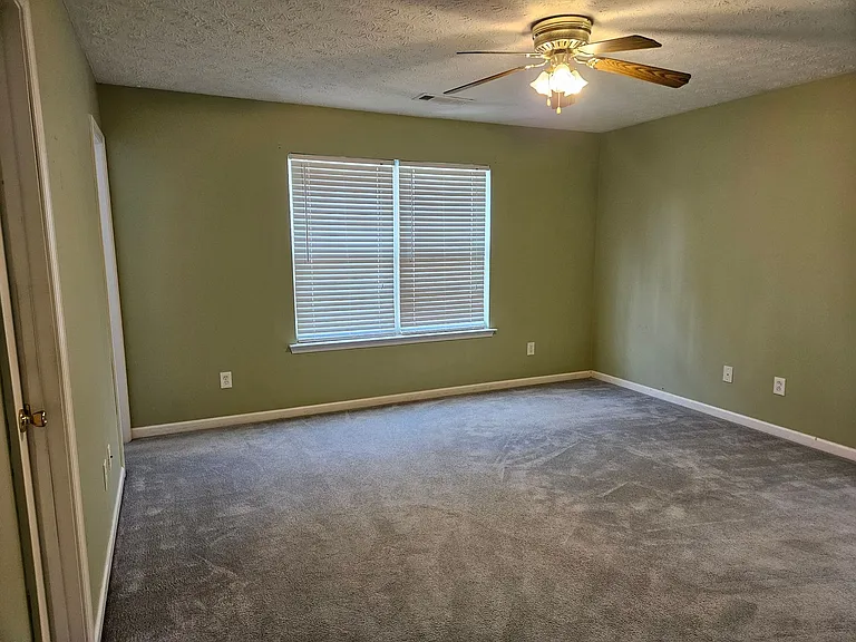 176 Oak Grove Pl — Photo 8