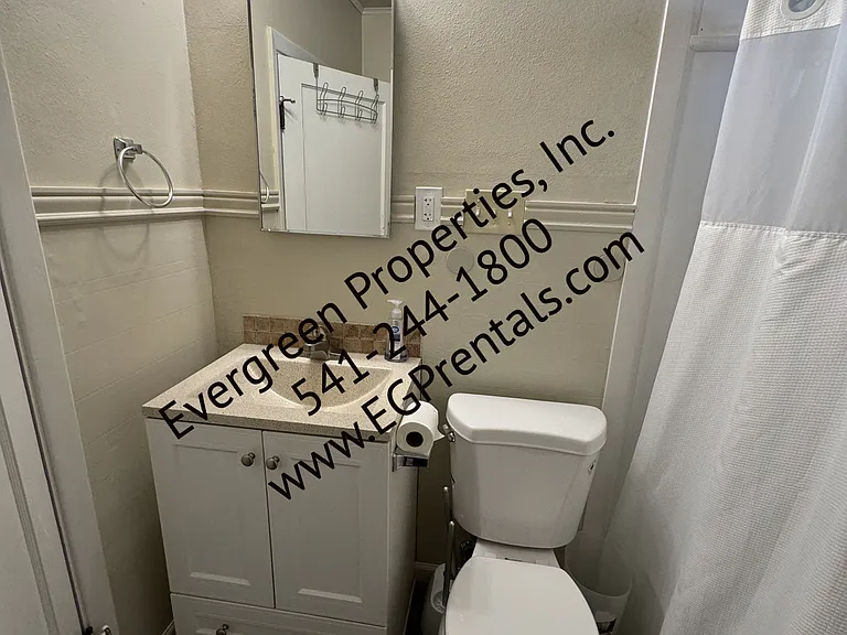 2776 Merlin Rd — Photo 4