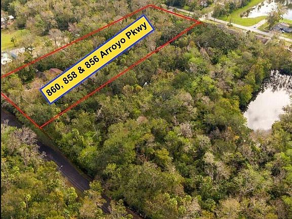 2nd image of 860 Arroyo Pkwy