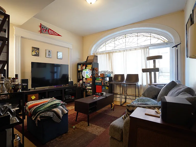 10 Foster St #1 — Photo 3