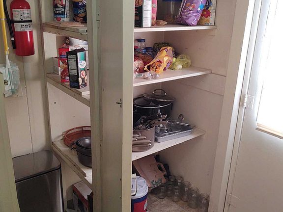 5th image of 447 Douglass Ct