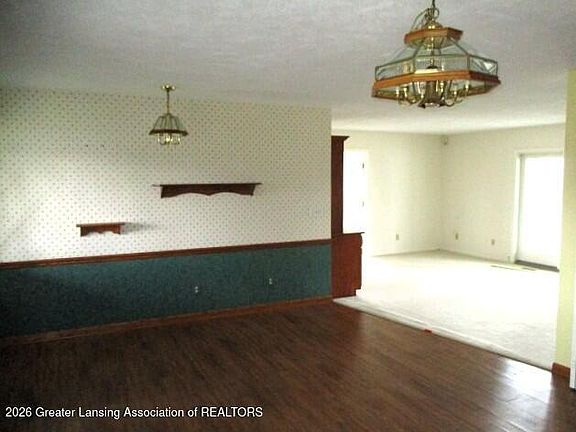 4th image of 5020 Harper Rd