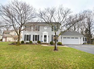 608 Kayleigh Dr, Webster, NY 14580