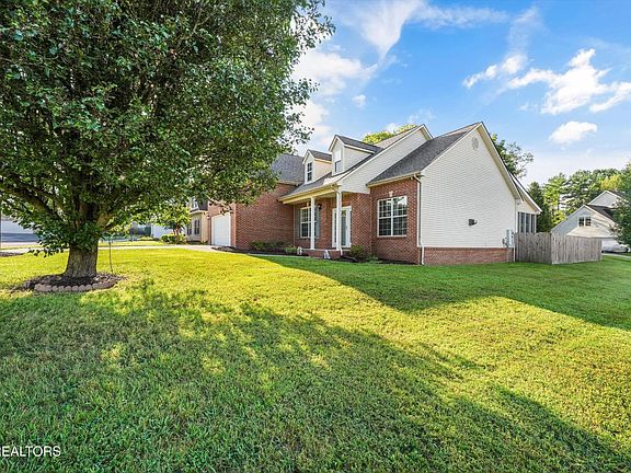 4th image of 7512 Cherry Blossom Ln