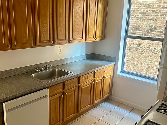 4th image of 656 W 204th St APT 43