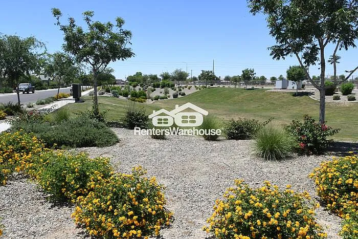 8825 W Albeniz Pl — Photo 17