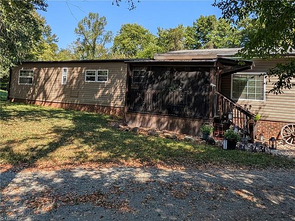 2nd image of 661 Eden Rd