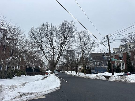 5th image of 324 Payson Rd