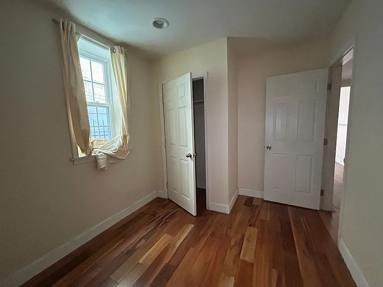 1635 S Broad st — Photo 11