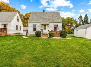 N26W27298 Prospect Ave, Pewaukee, WI 53072