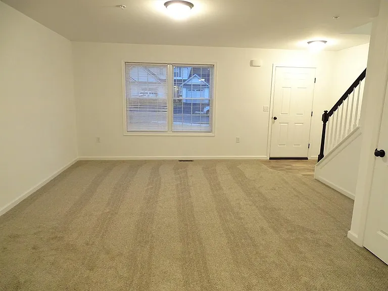 2 Maize Cir — Photo 2