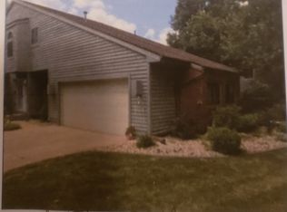 2302 Northpointe Dr APT D, Bloomington, IL 61704