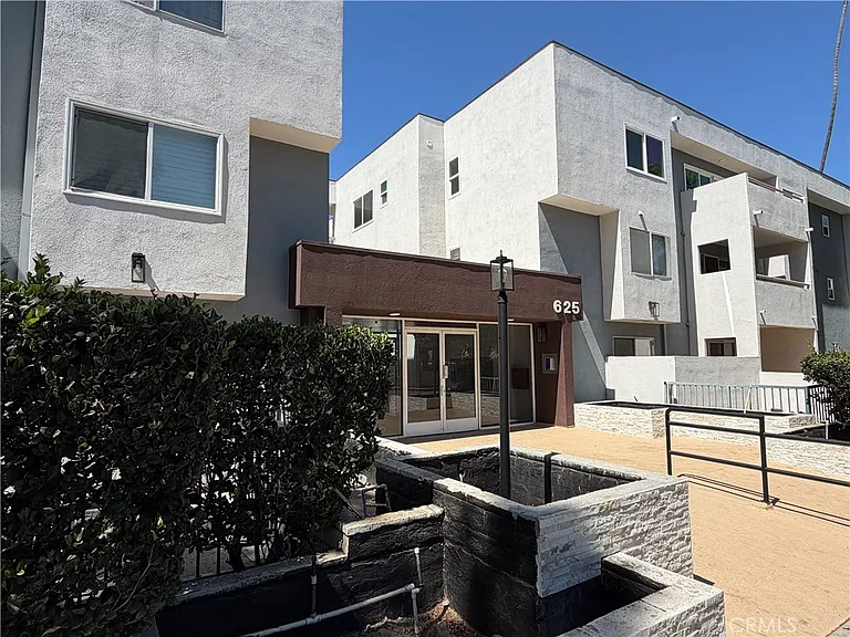 625 E Del Mar Blvd #208 — Photo 24