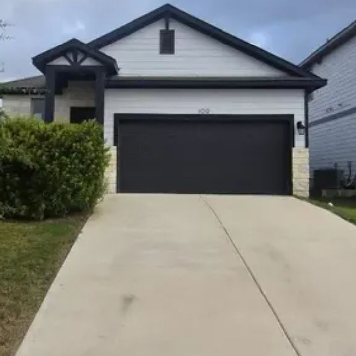 1st image of 109 Drifter Ln