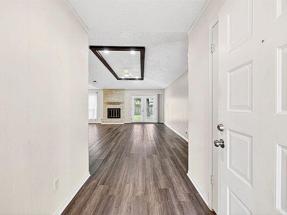 3rd image of 11103 Bellerive Dr