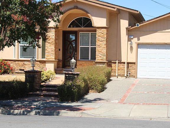 2nd image of 41176 Saint Anthony Dr