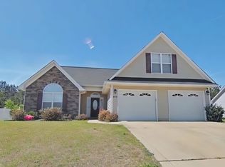 472 Collinwood Dr, Raeford, NC 28376