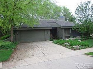 2504 W Nicole Dr, Sioux Falls, SD 57105