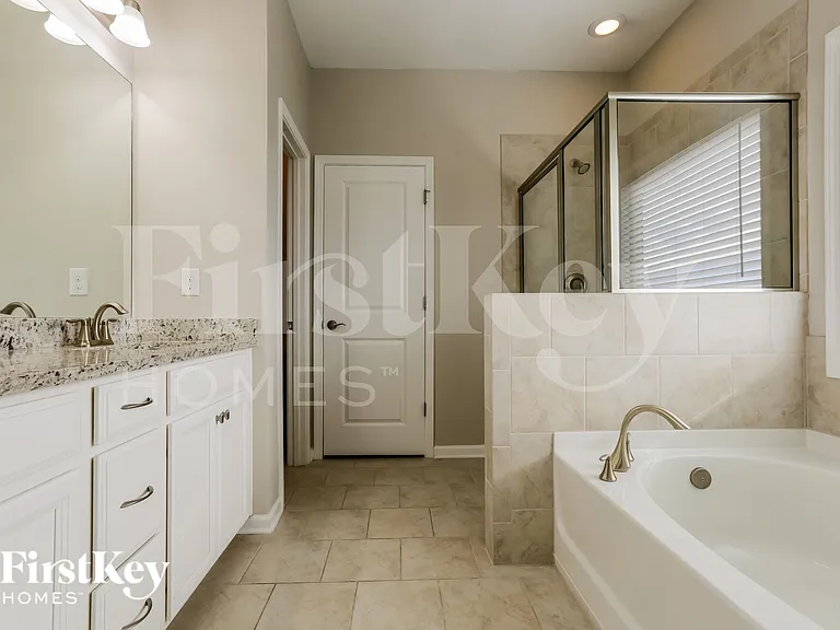 4895 Frontier Dr — Photo 8