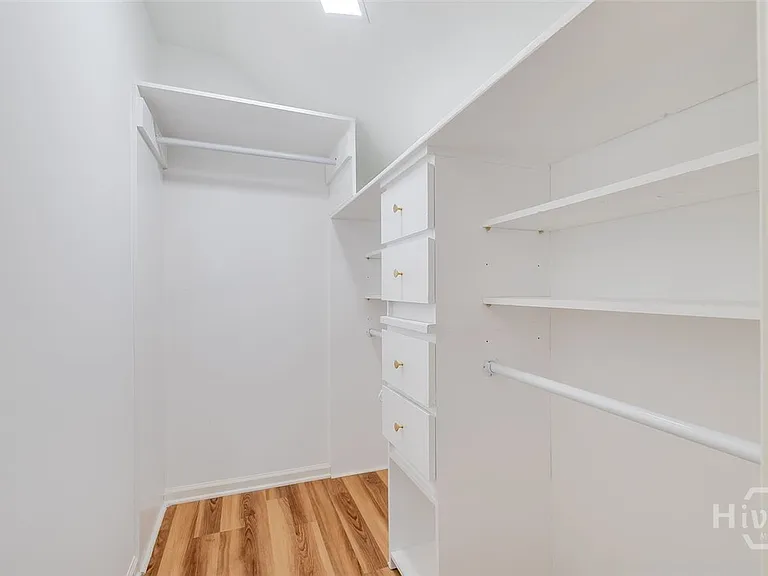 108 Village Lake Dr — Photo 35