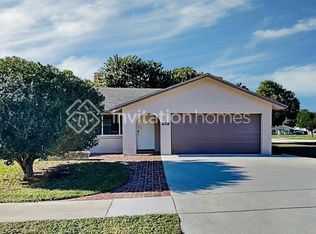 1231 Essex Dr, Wellington, FL 33414