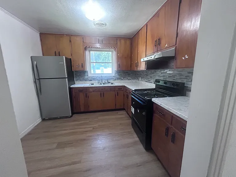 703 Westway Rd #B — Photo 8
