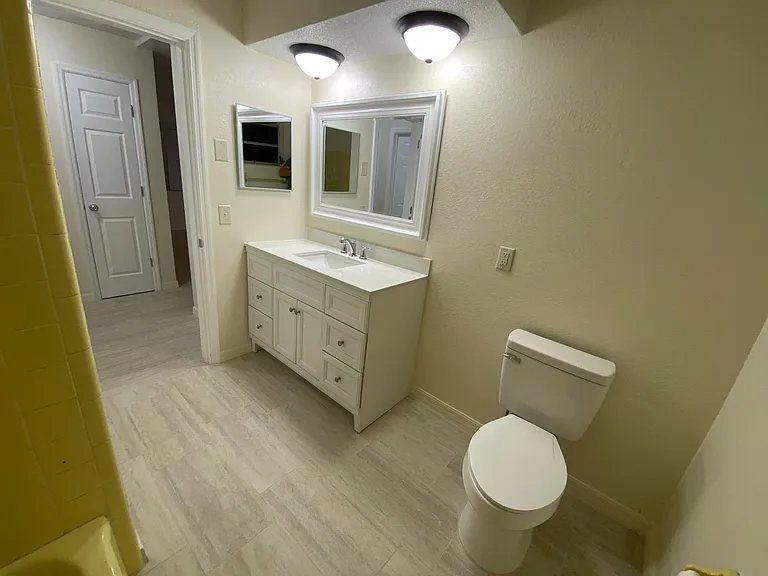 2385 Poinsettia Dr — Photo 7