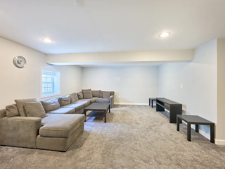 68 George Thomas Dr #B — Photo 11