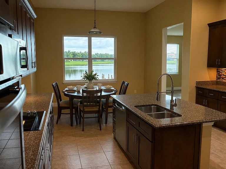 3700 Paradiso Cir — Photo 8