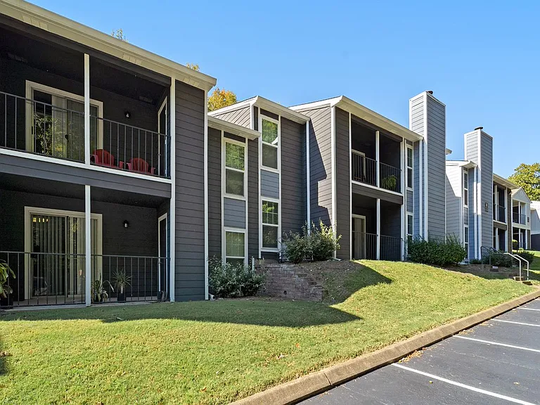 Rise at Signal Mountain Apartments — Photo 28