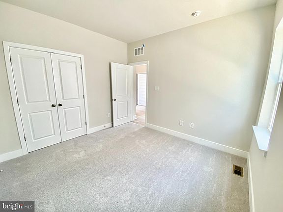 5th image of 29226 Oxford Dr