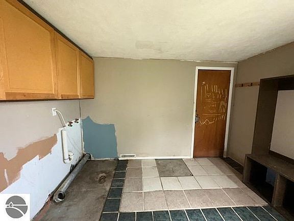 5th image of 21454 90th Ave