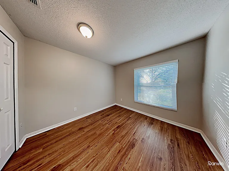 10628 Crescendo Loop — Photo 15
