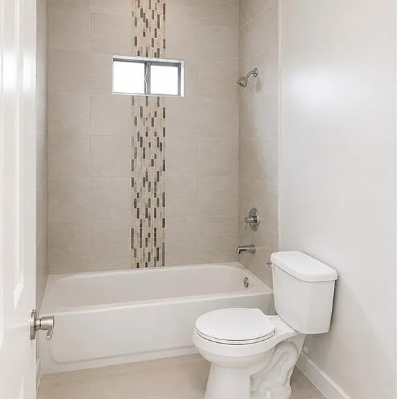 1219 Whiteoak Dr #4 — Photo 12