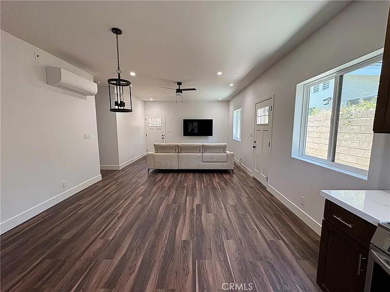 7128 McLennan Ave — Photo 5