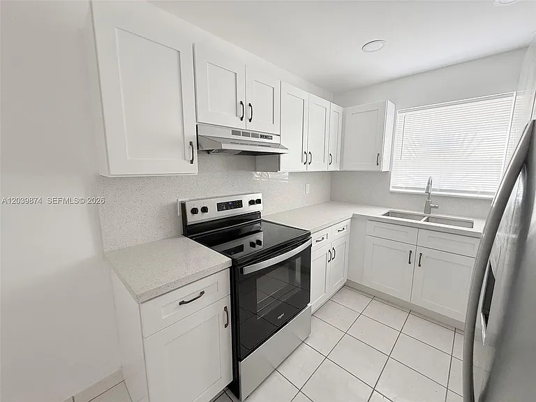 2645 SW 28th Ct #2645 — Photo 5