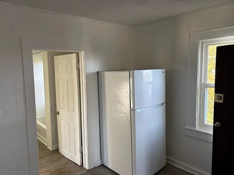 104 Steuben St — Photo 3