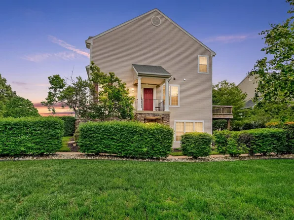 8603 Willow Leaf Ct, Odenton, MD 21113
