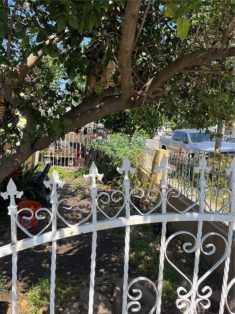 1 bed, 1494 sqft, $1,750 — Photo 3