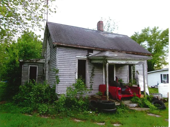 456 E 2595th Ave, Ramsey, IL 62080