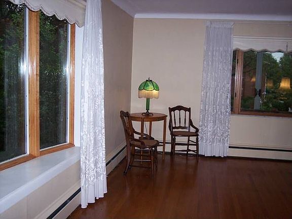 DiningRoom