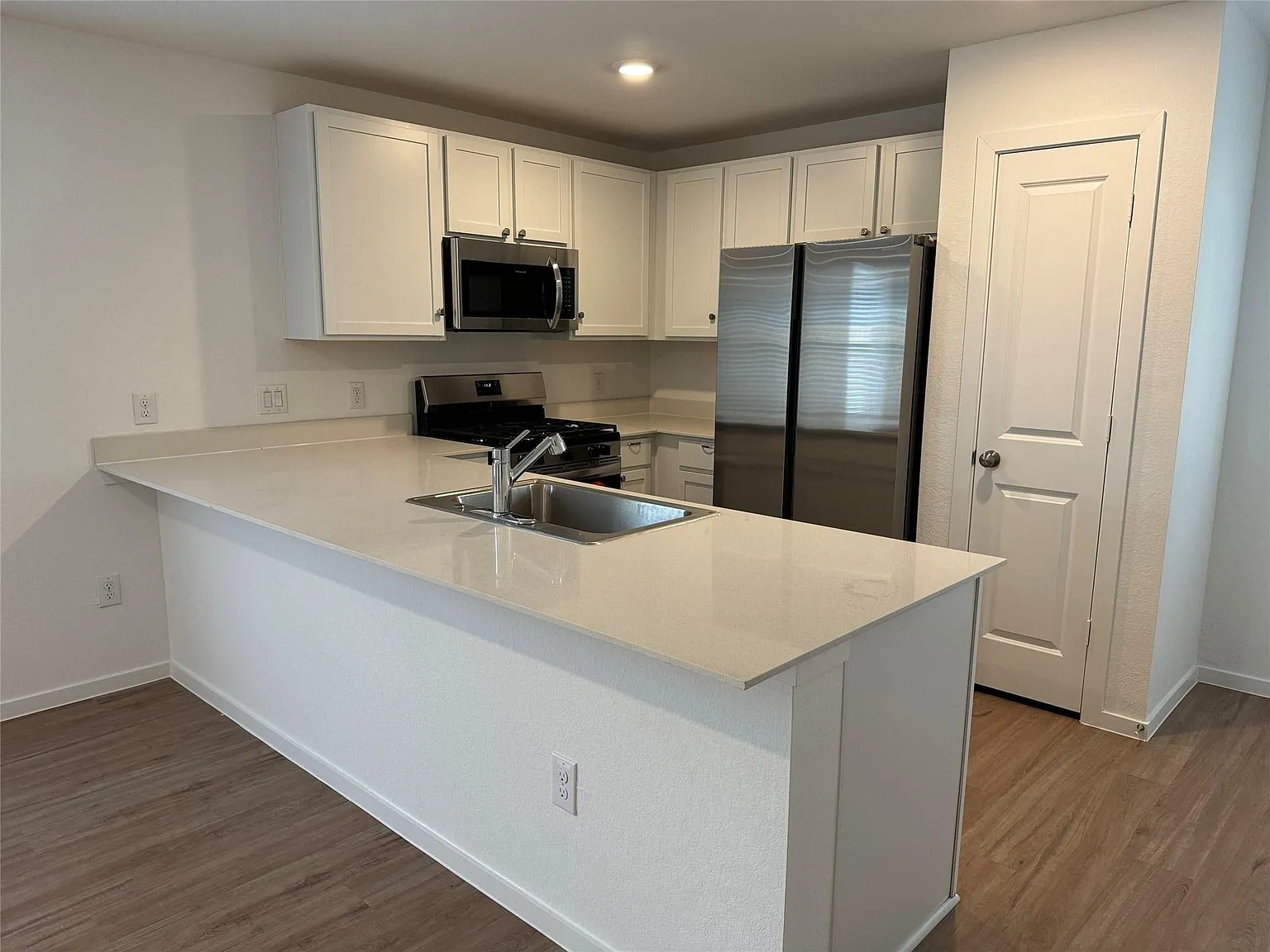 3 bed, 1473 sqft, $2,000 — Photo 4