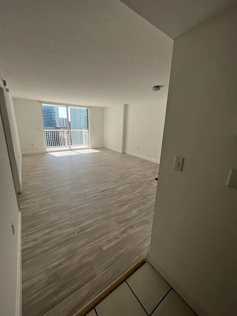 1 bed, 924 sqft, $2,950 — Photo 1