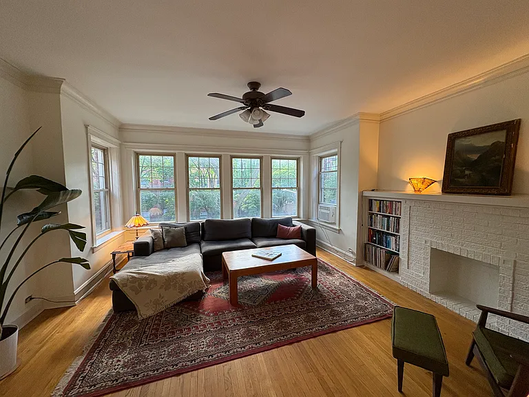 6641 N Ashland Ave #1 — Photo 2