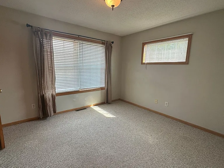 6194 S Pointe Dr SW — Photo 13