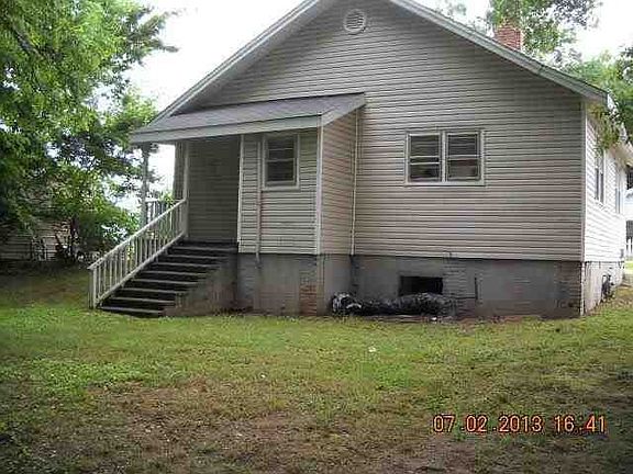 2nd image of 191 Boundary Dr
