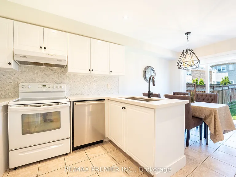 22 Laura Sabrina Dr — Photo 13