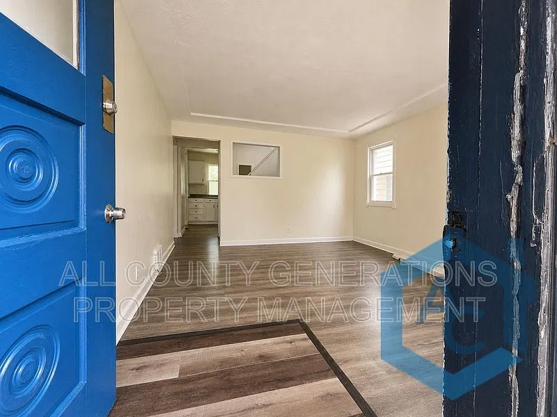 3 bed, 1.0 bath, 1170 sqft, $1,250 — Photo 4